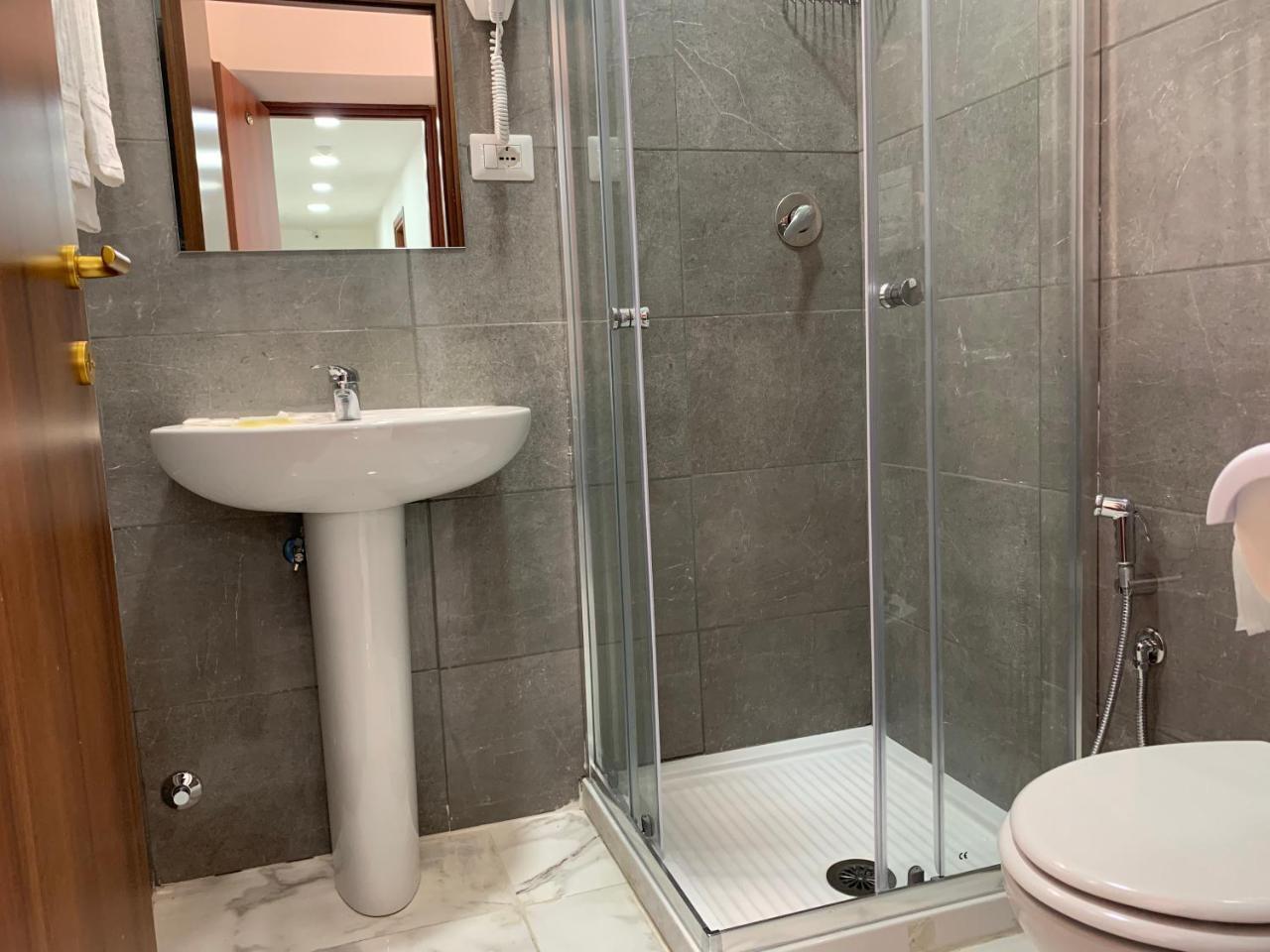 Serena House Rome Bagian luar foto