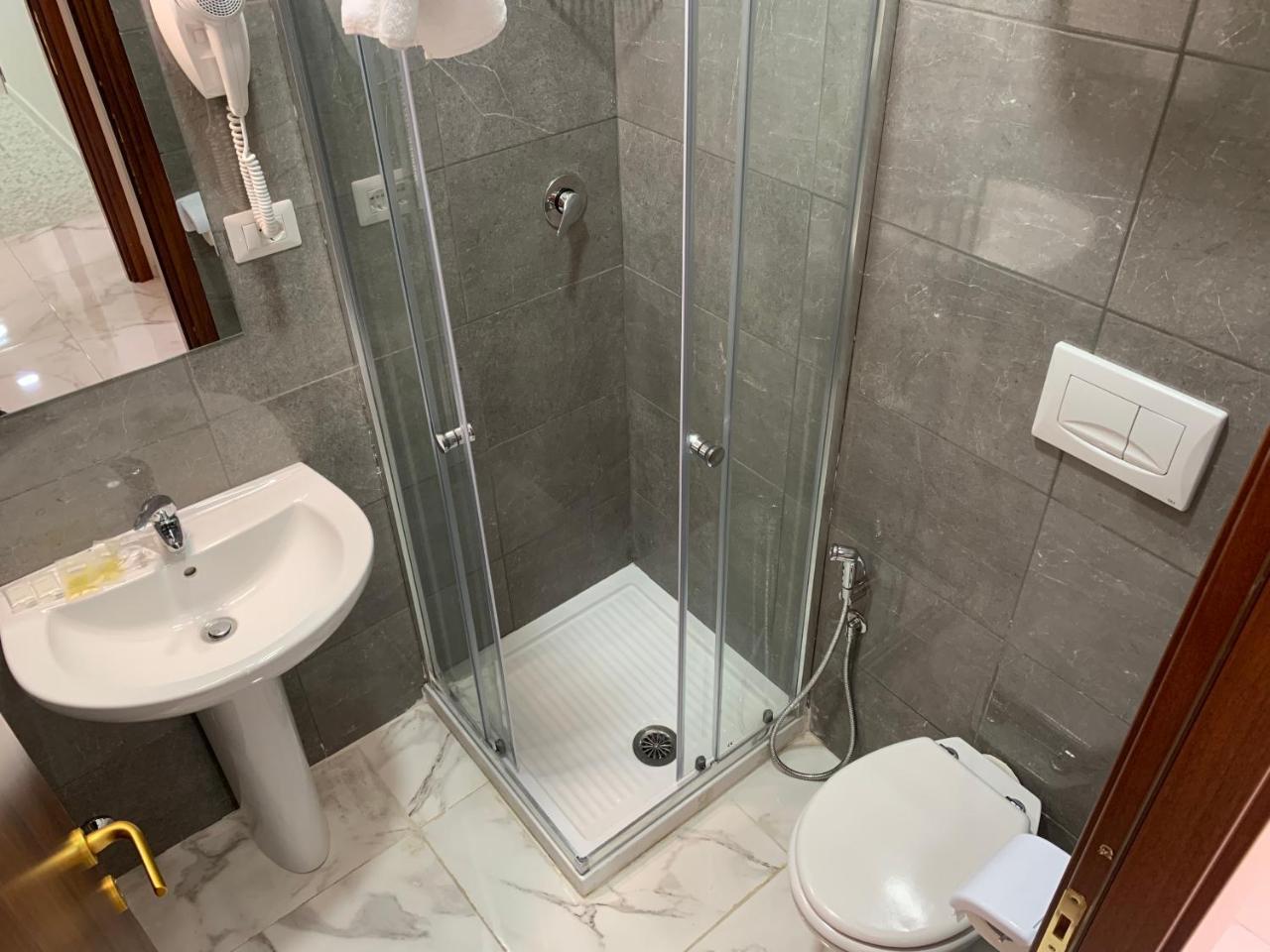Serena House Rome Bagian luar foto