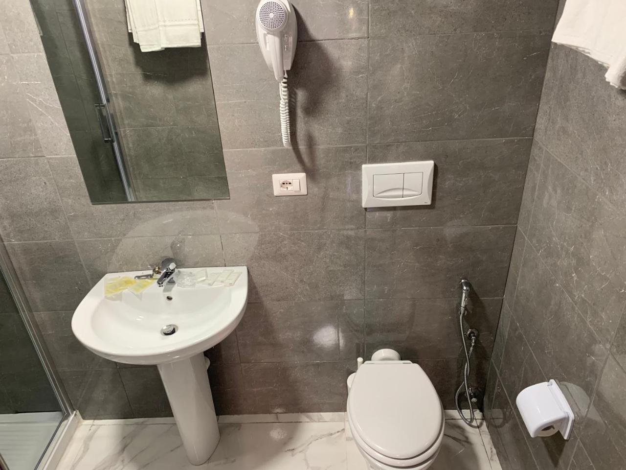 Serena House Rome Bagian luar foto